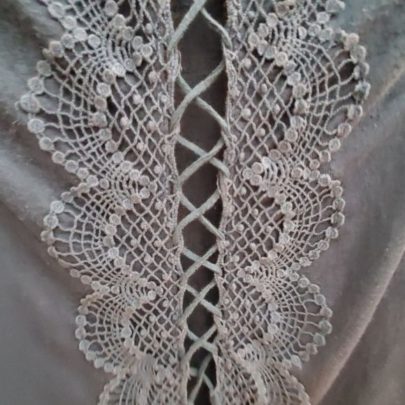 Cute Top - Picture 3 of 7